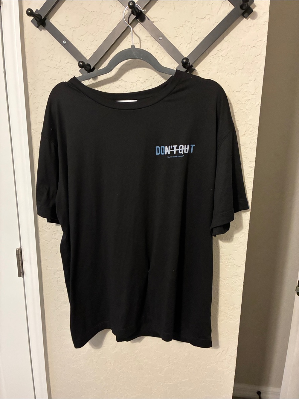 Women's Black Short-Sleeve Tee with 'DON'T QUIT' Chest Graphic